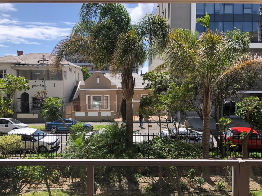 2 Bedroom Property for Sale in Sea Point Western Cape